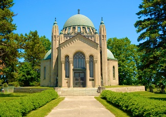 front elevation of Thomas Foster Memorial